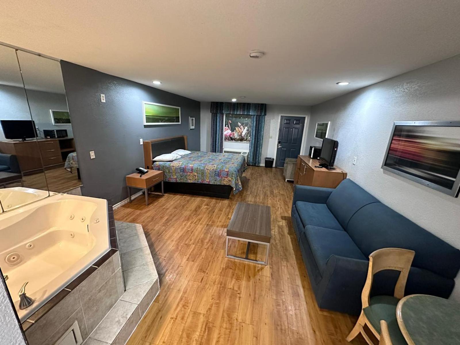 Mustang Inn And Suites ซานอันโตนิโอ ภายนอก รูปภาพ
