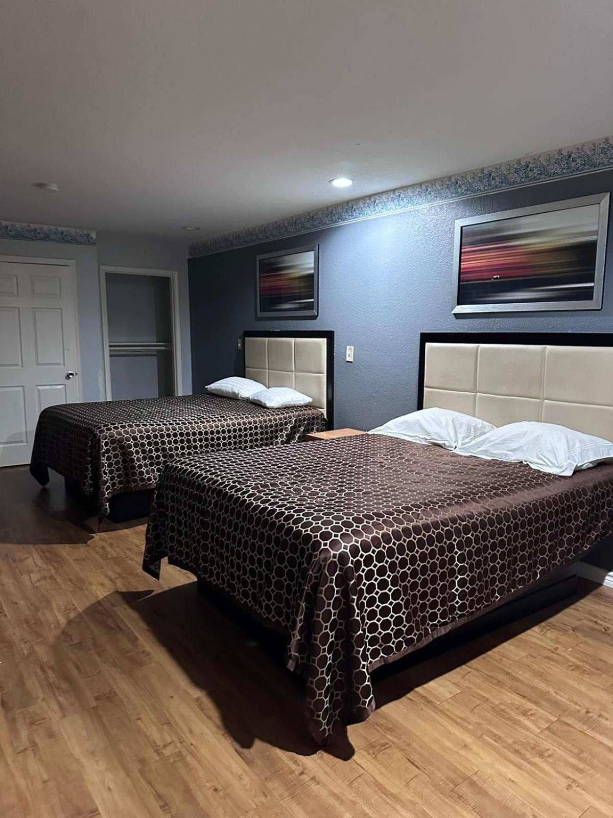 Mustang Inn And Suites ซานอันโตนิโอ ภายนอก รูปภาพ