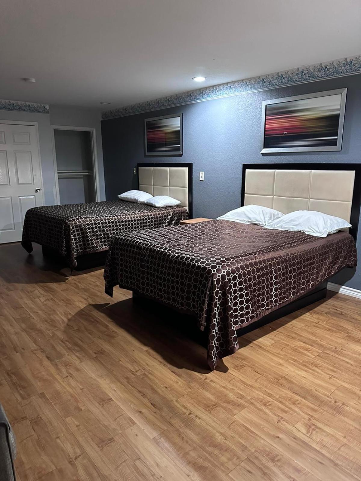 Mustang Inn And Suites ซานอันโตนิโอ ภายนอก รูปภาพ