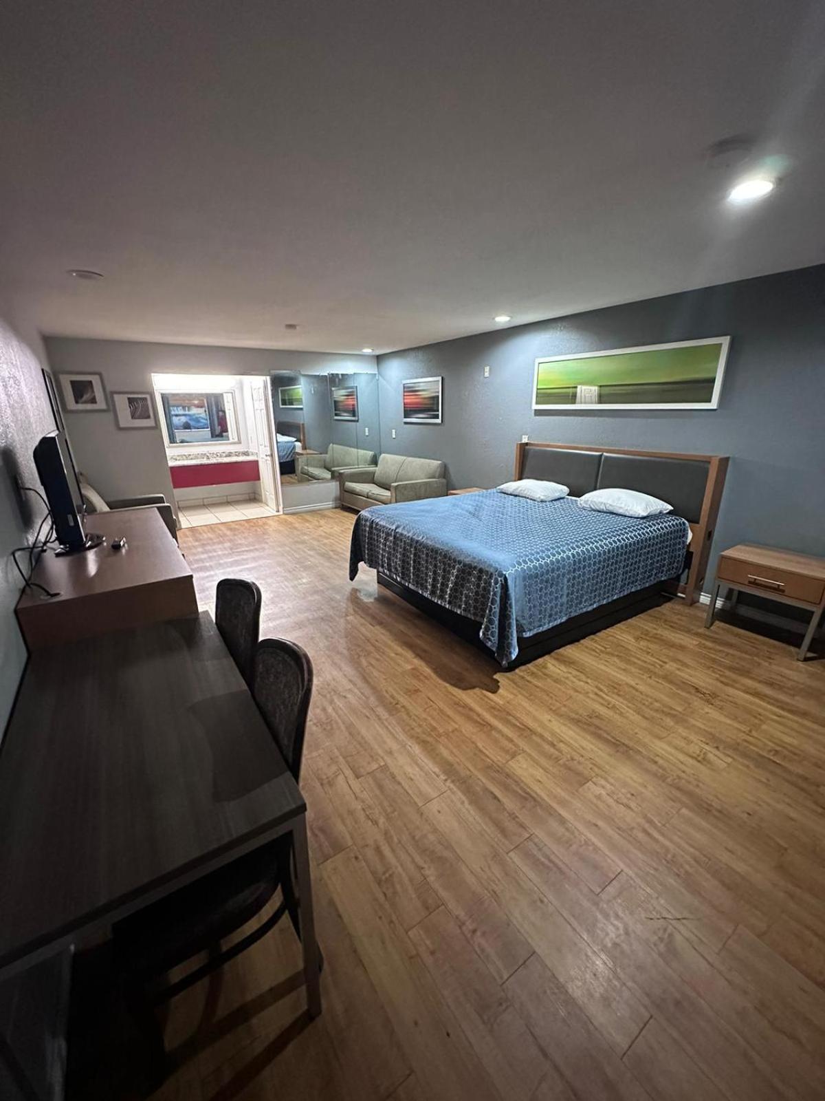 Mustang Inn And Suites ซานอันโตนิโอ ภายนอก รูปภาพ