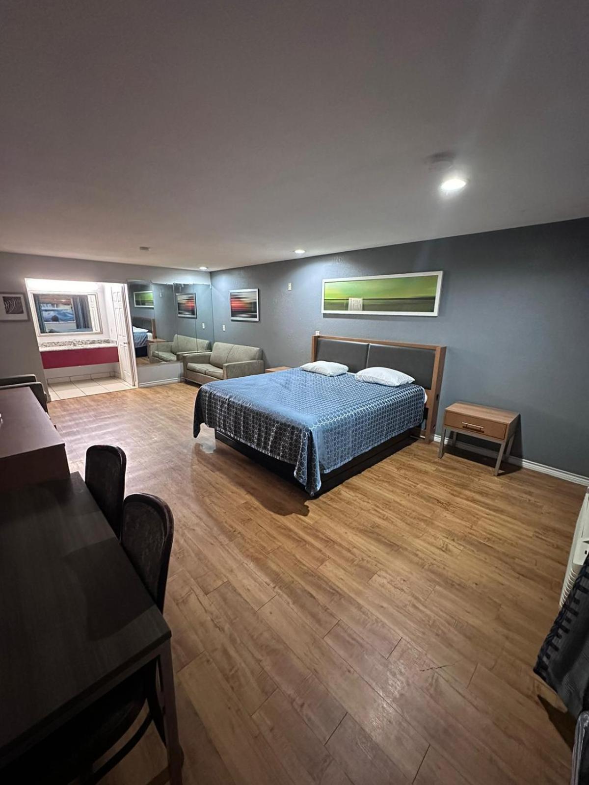 Mustang Inn And Suites ซานอันโตนิโอ ภายนอก รูปภาพ